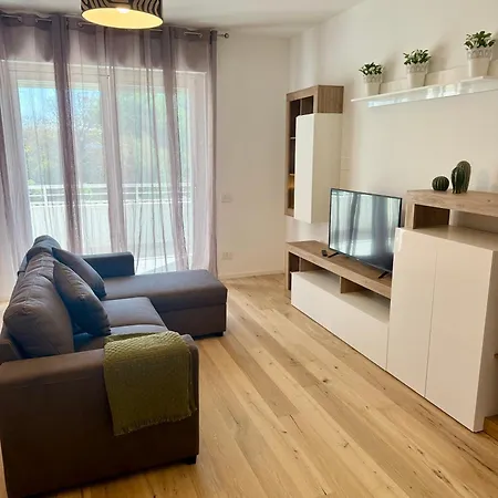 Maredore Apartment *